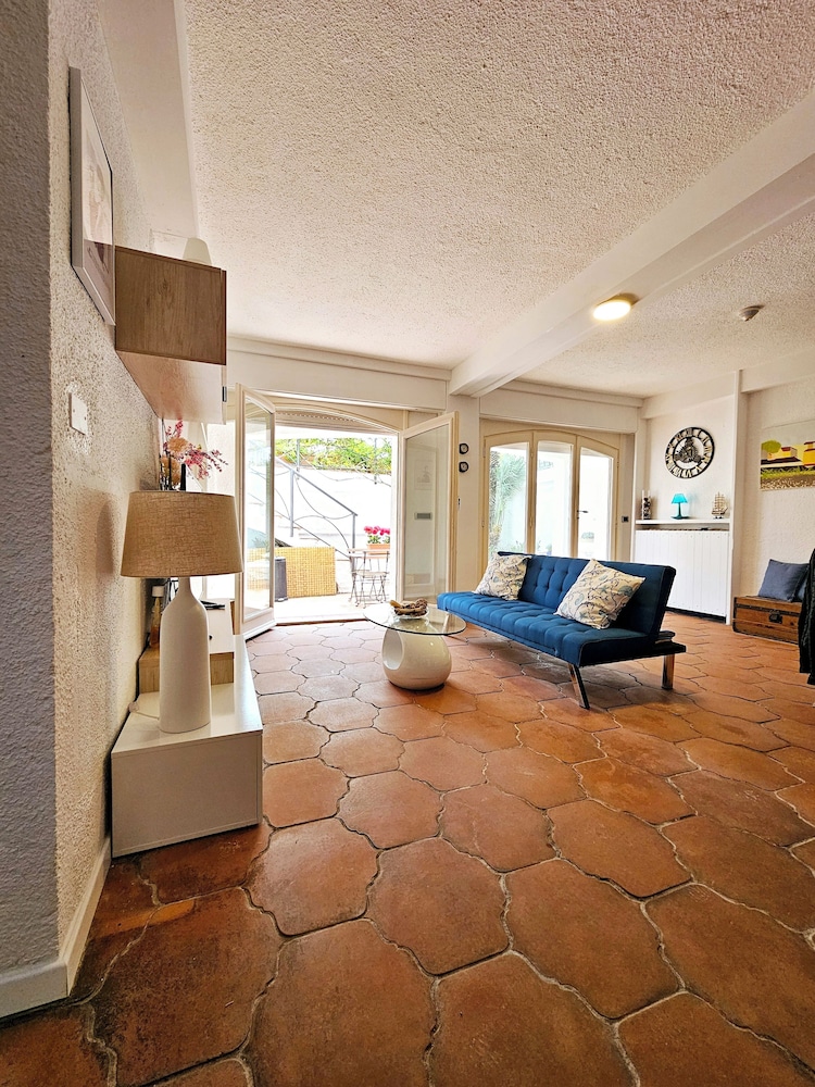 VILLA RITA SEA FROT VIEW