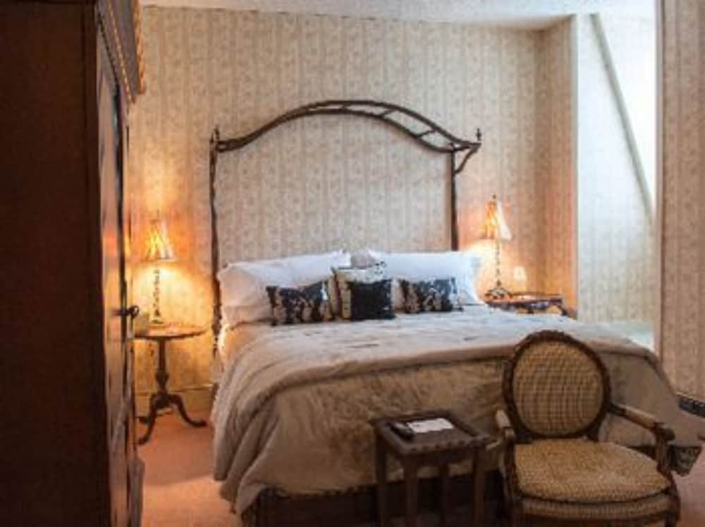 Marble Mansion Inn