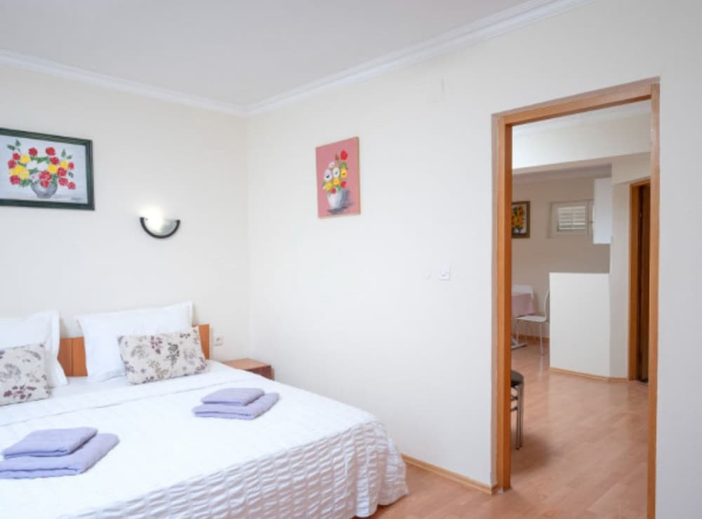 Apartments Božica
