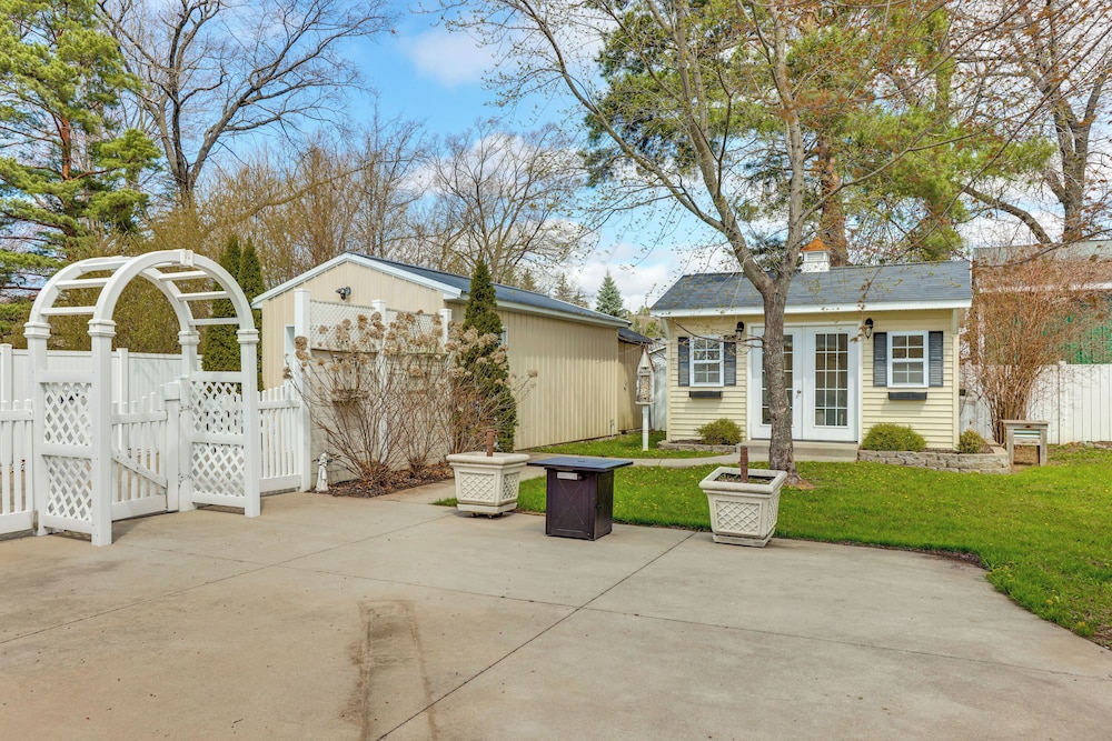1 Mi to Wilson State Park: Harrison Home w/ Yard!