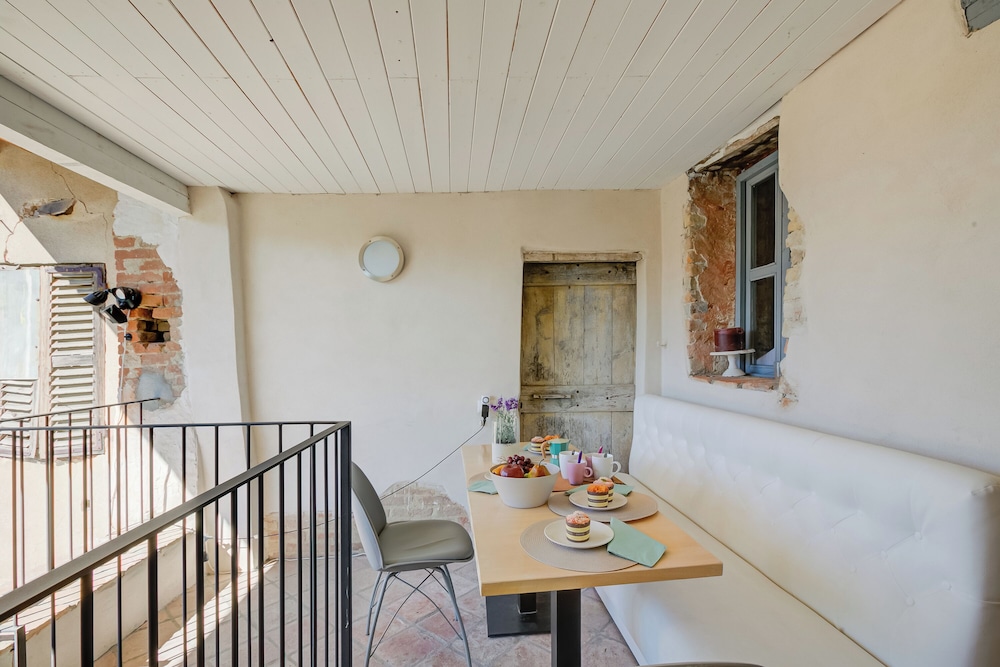 Bocca Al Lupo Apartments