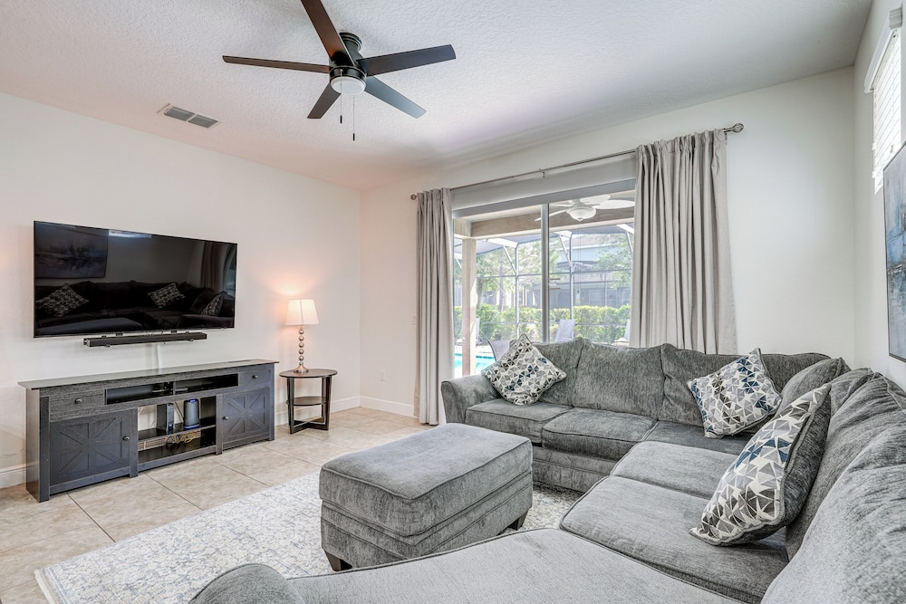 10 Mi to Wdw: Family Home w/ Game Room & Pool!