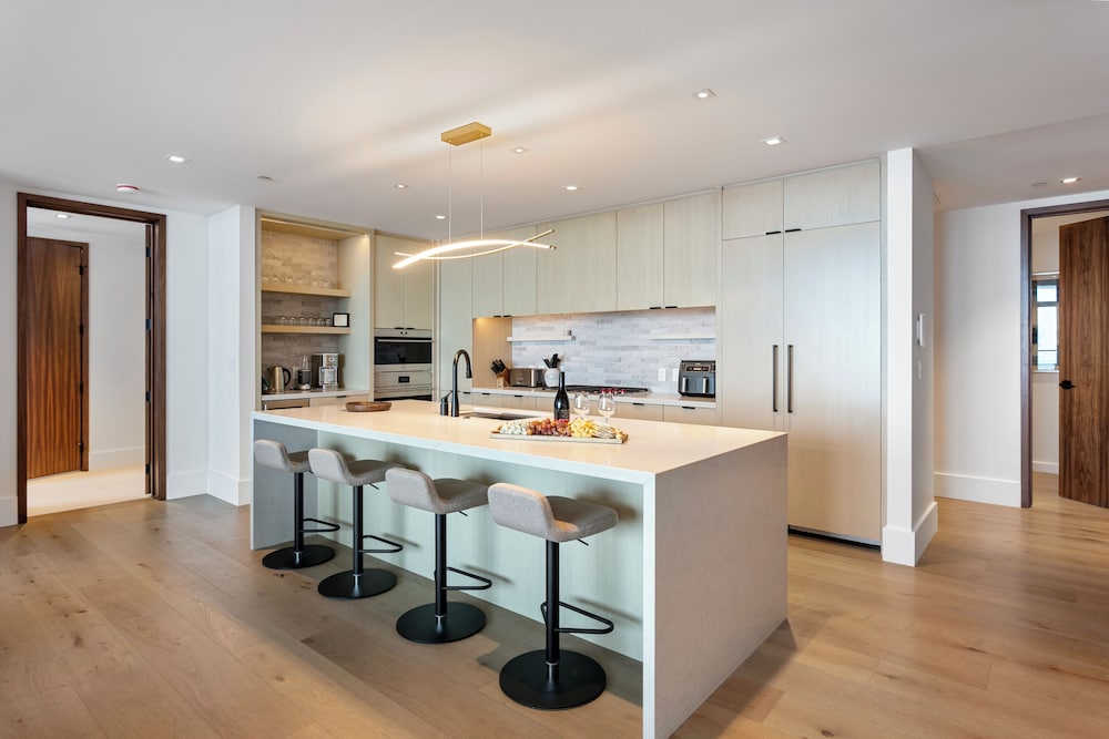 Argent at Deer Valley Resort - Three Bedroom Deluxe #405 3 Condo
