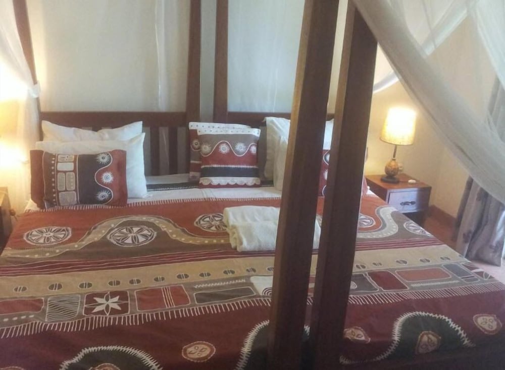 Airport Guesthouse view 4