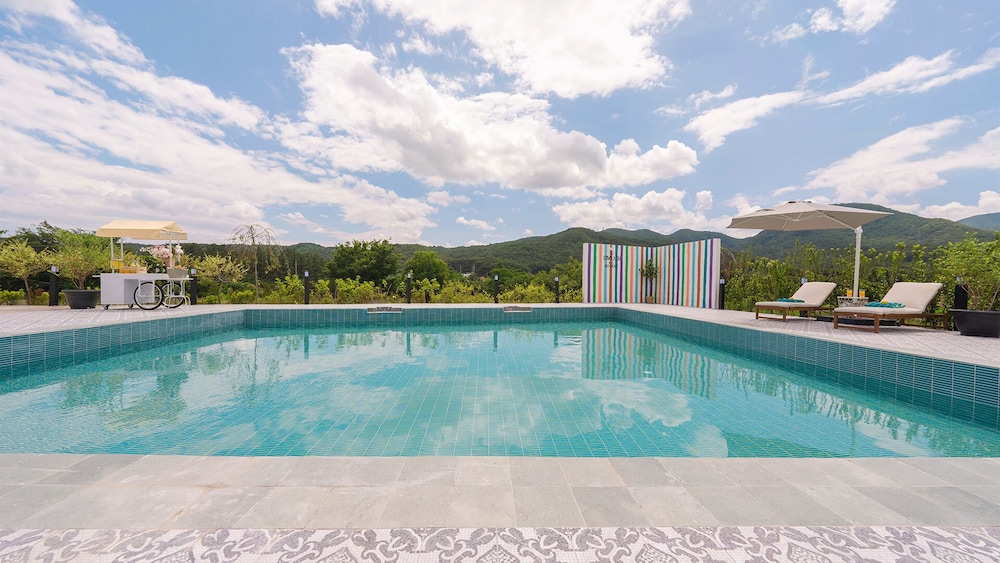 Le Pavilion Pool Villa