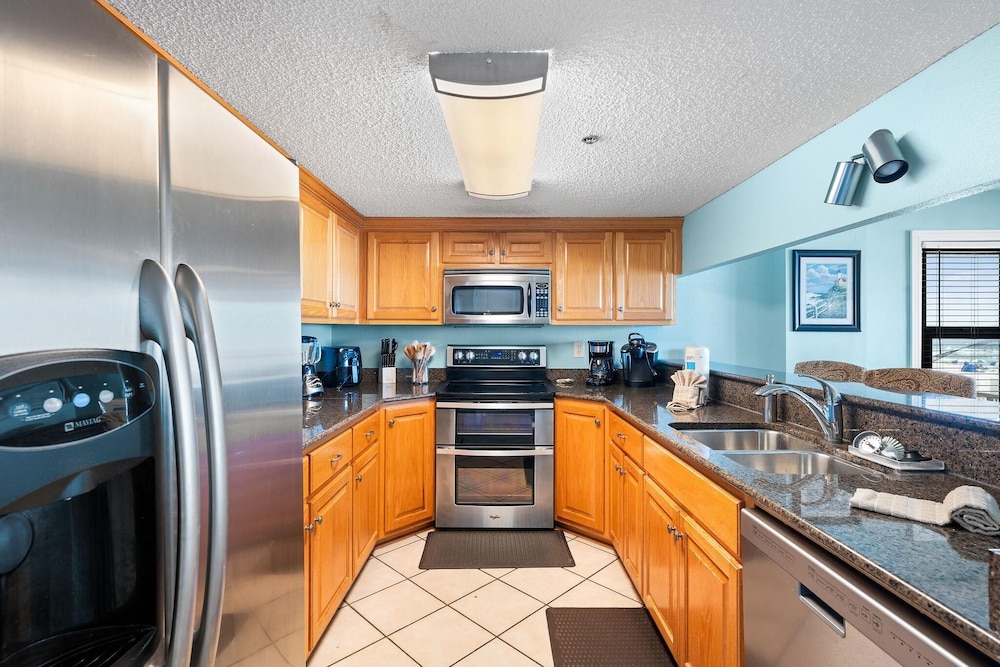 Ocean Breeze East 201