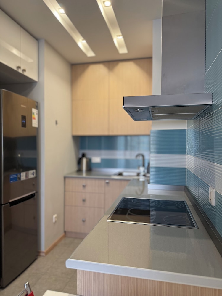 Deluxe 2-bedroom apartment by Sweet Home