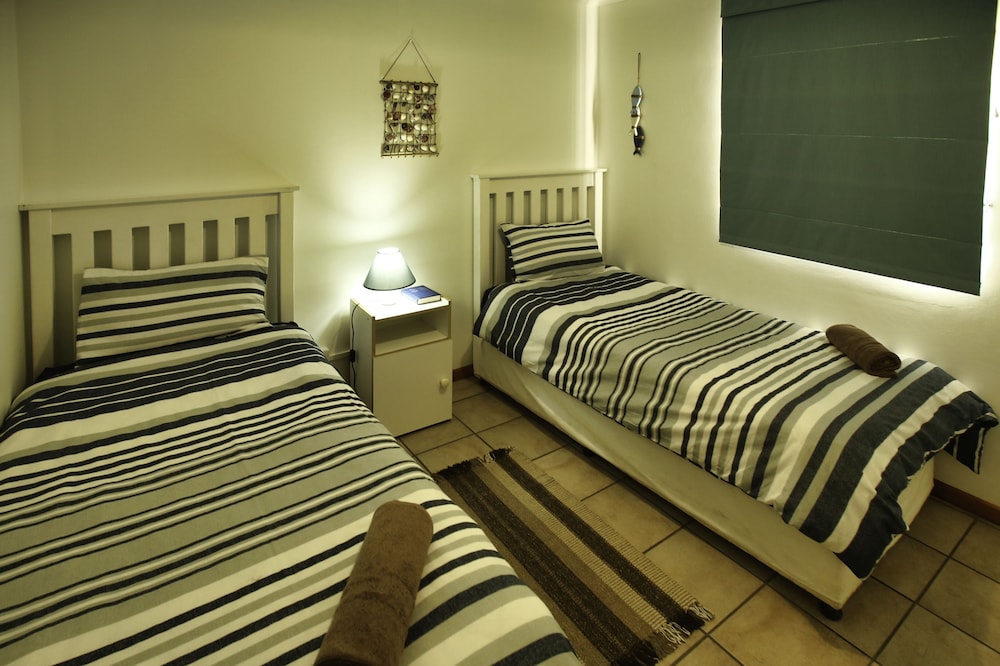 Top Deck Langebaan 6-sleeper view 5