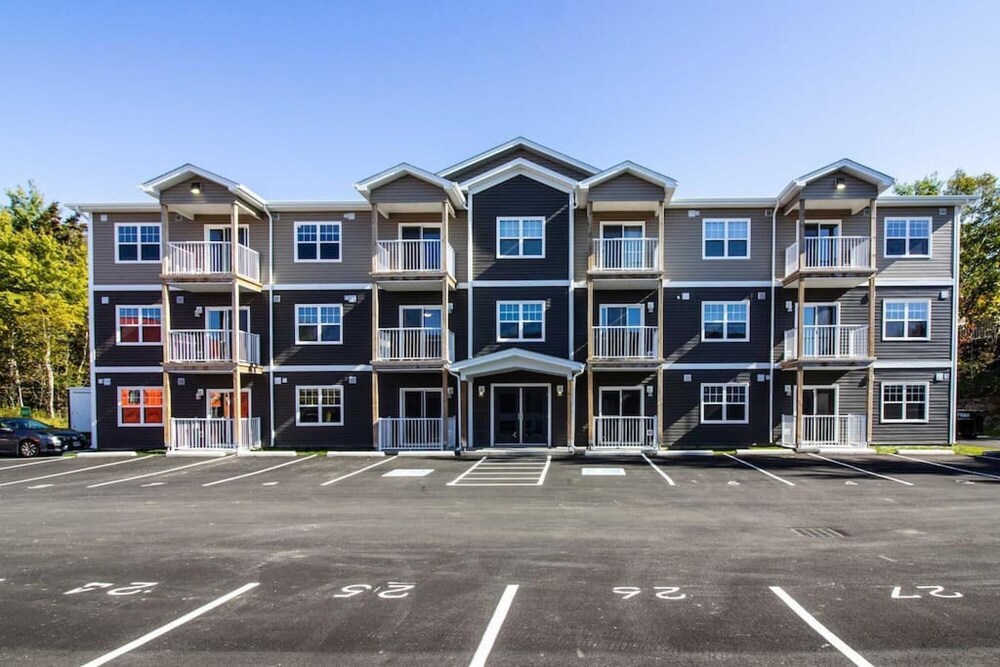 2BD Condo UNB Hospital Golf Patio Coffee-4