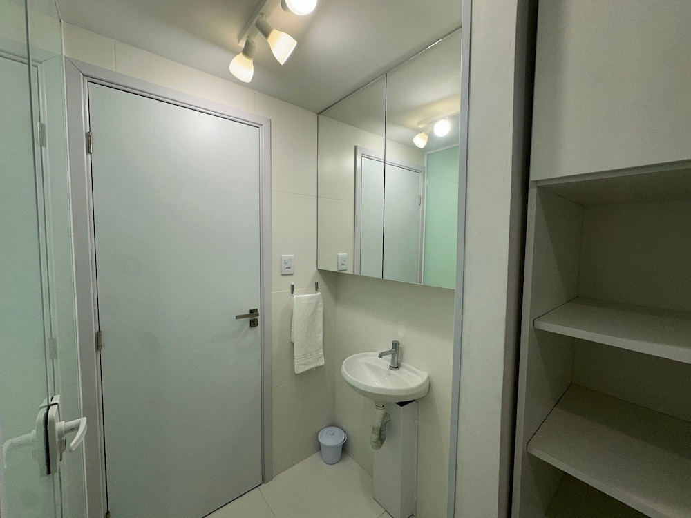Fully Equipped Apartments in a Privileged Location, 150m From the Beach in Salvador Sess