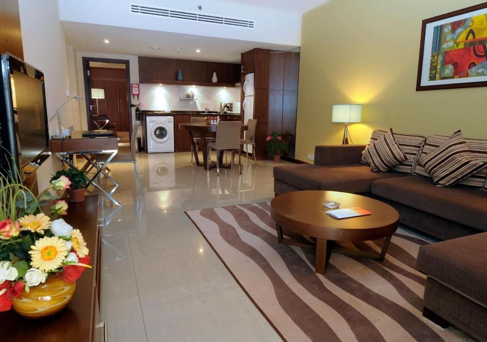 Abu Dhabi Vacations - Phoenix Plaza Hotel Apartments - Property Image 48
