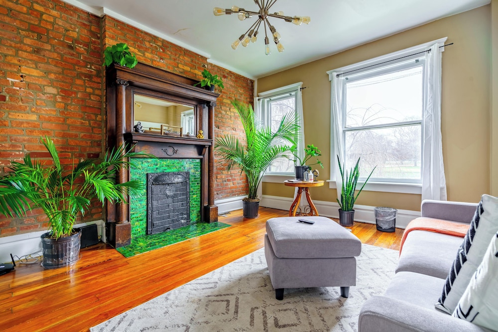 The Parkside by Jungle House – Short North Boutique Suites