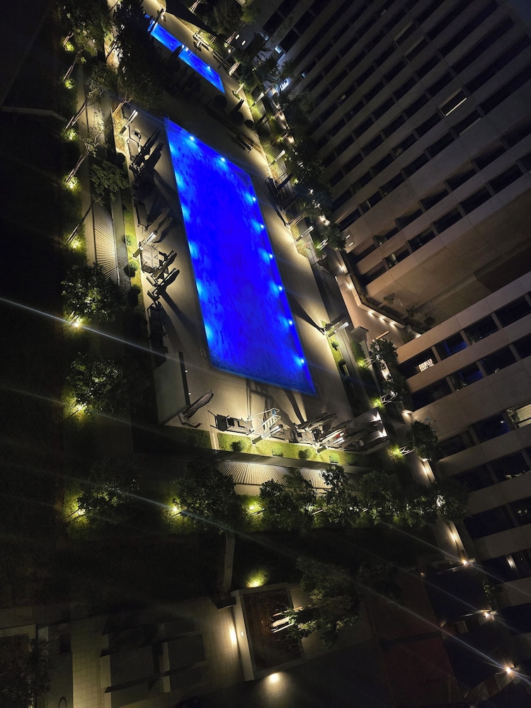 Shiro Elegant Living