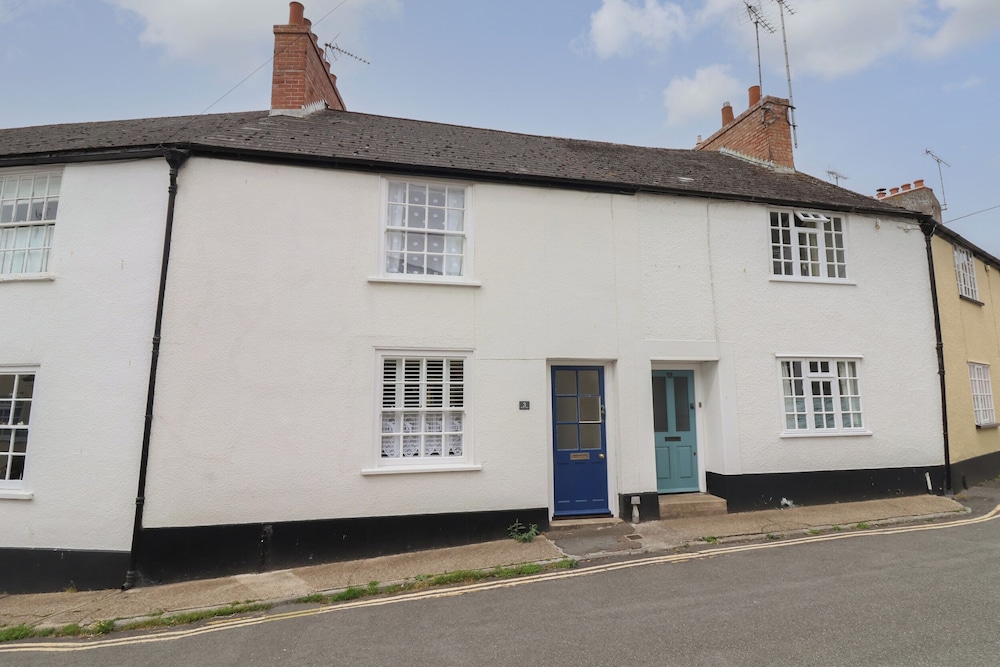 3 Dolphin Cottages