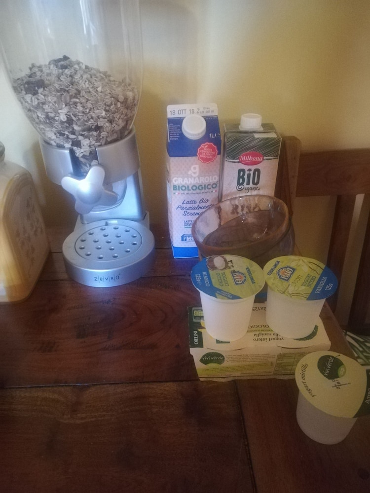 Sacreterre Room  Breakfast - Property Image 8