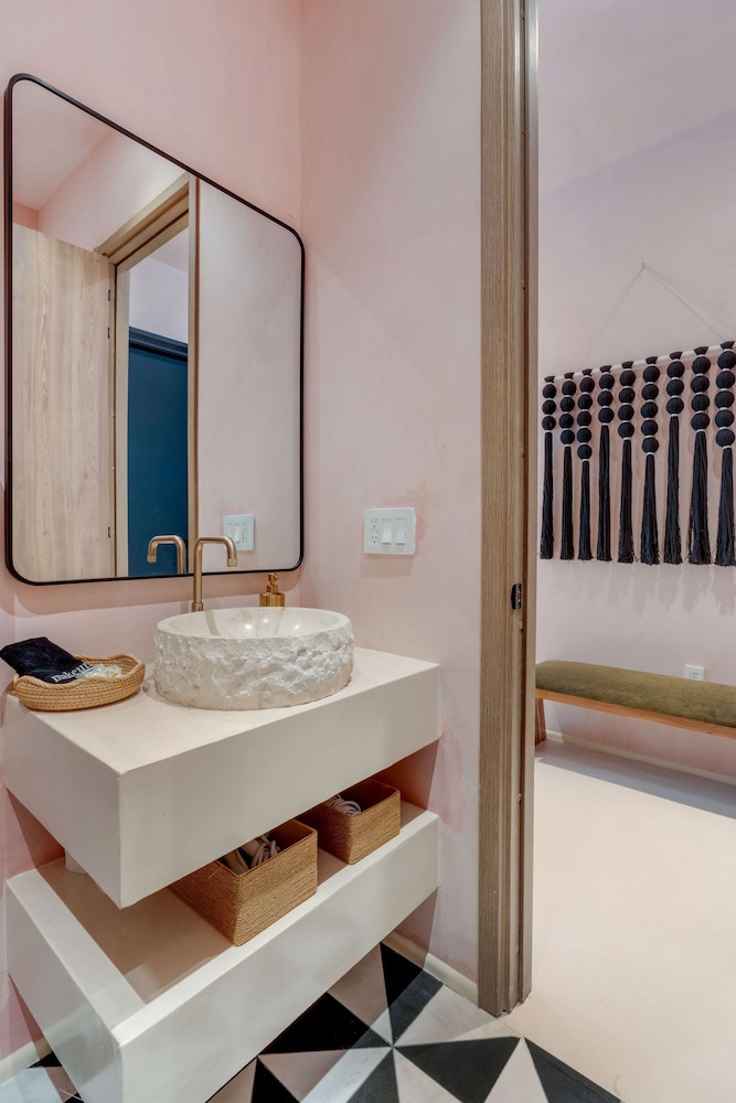 Artisan Studio- Breakfast Nook by Design District