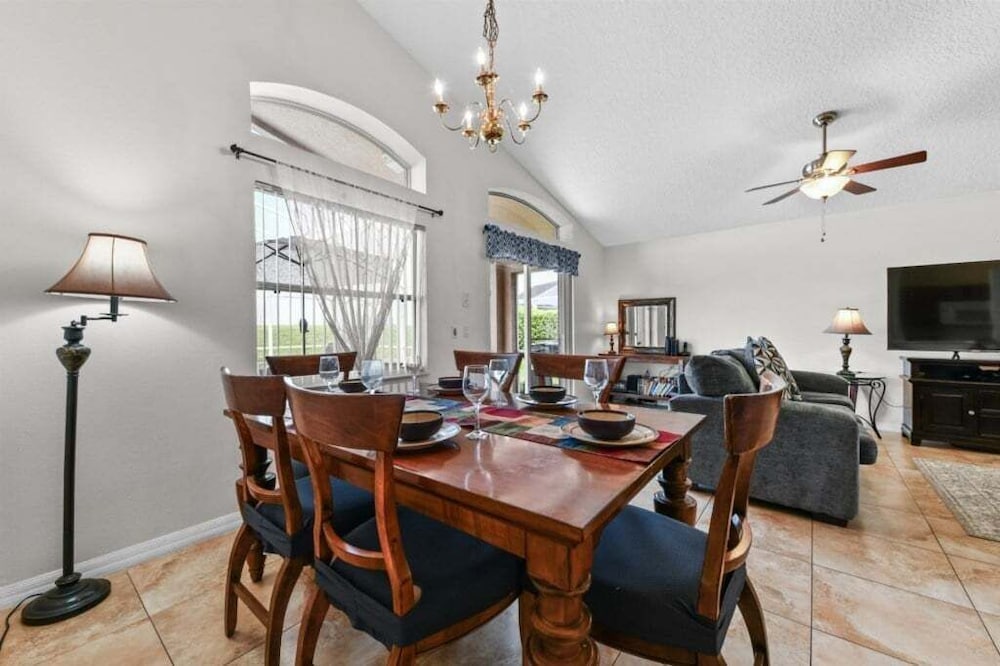 Cozy 4br Pool Home W/ Game Room Near Disney 4 Bedroom Villa