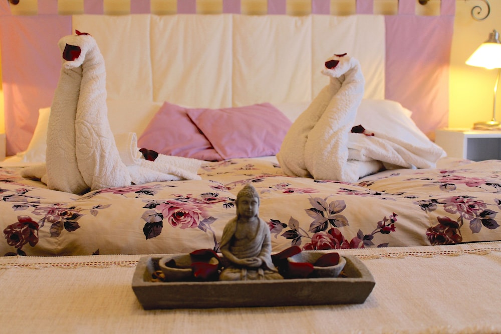 Eremes Rooms & Apartments