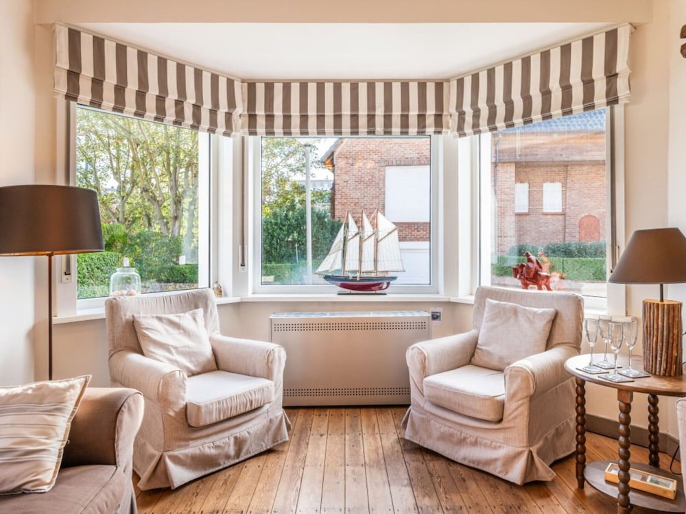 Villa Near De Panne Beach With Sea Views