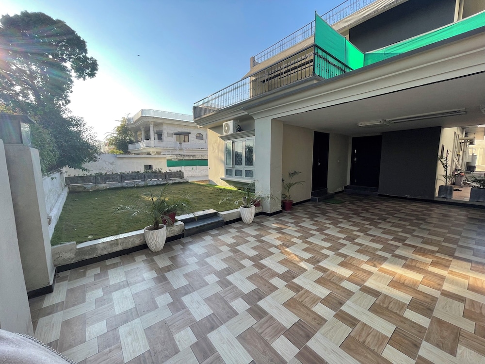 Loft BnB F10 Guest House