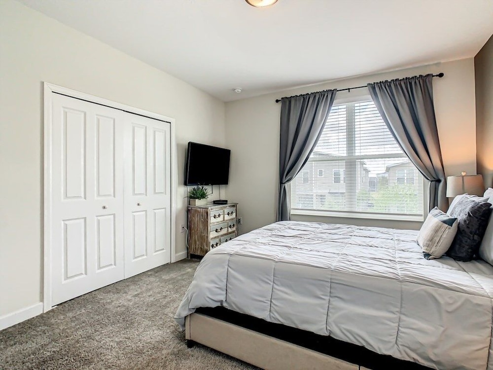 Luxury 5br Villa Near Disney Pool & Golf Retreat 5 Bedroom Villa
