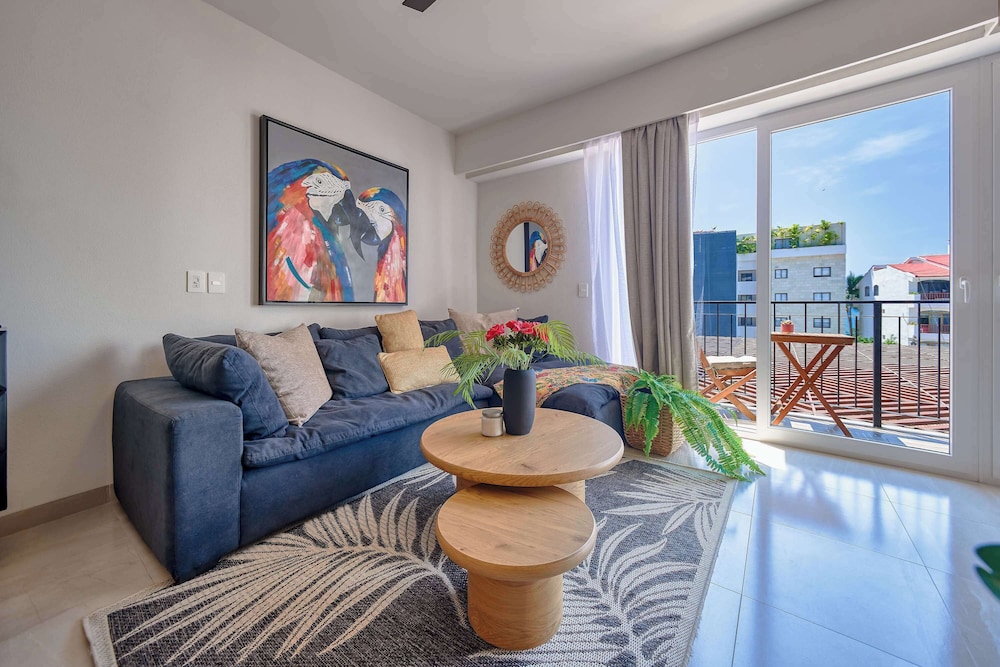 Cozy 1Br Apt - Pool - Gym - 2 Min to the Beach