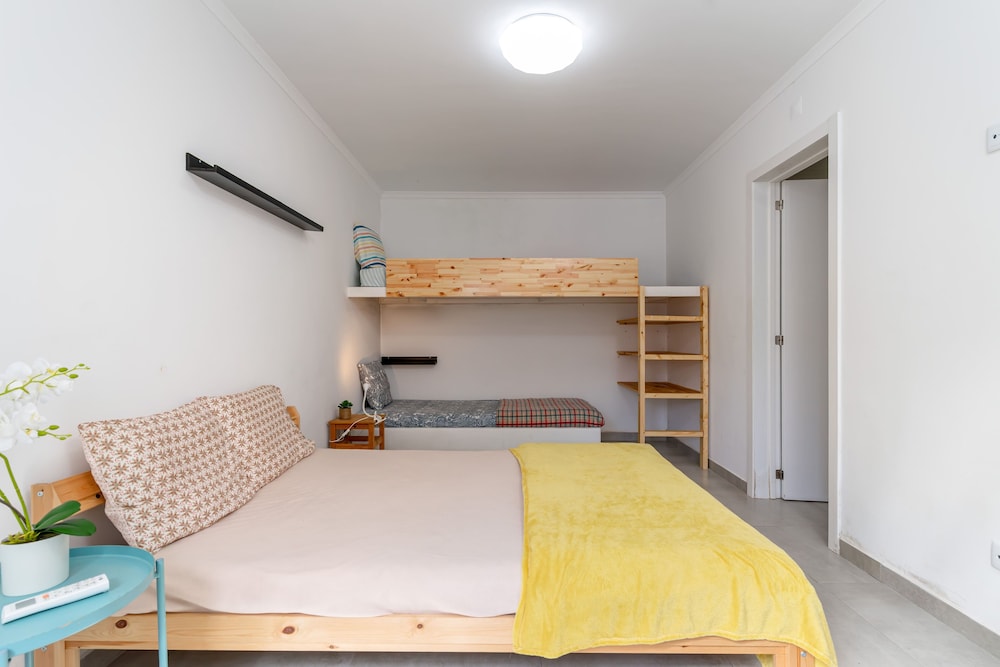 Caparica Poshtel