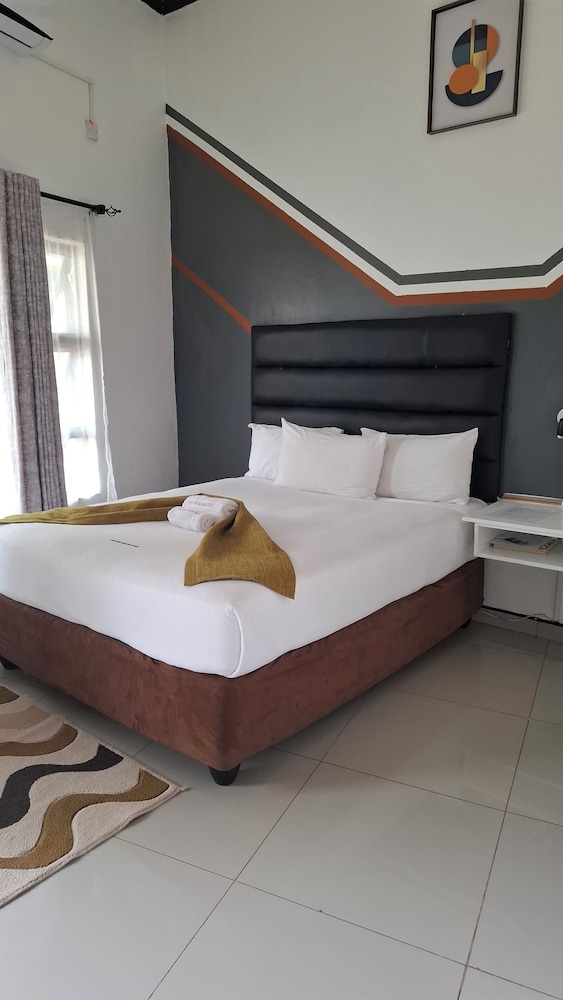 Shalakwe Hills-Inn Guesthouse