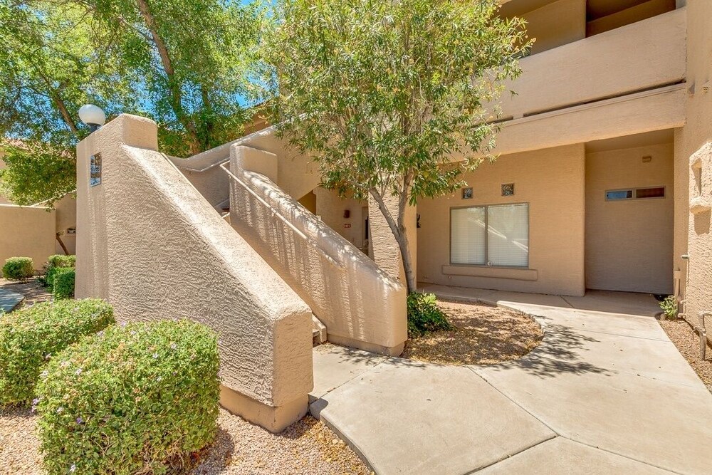 Perfect Chandler Large Condo! 2 Master Suites! Close to Everything! 30 Night Minimum Stay! by RedAwning view 4