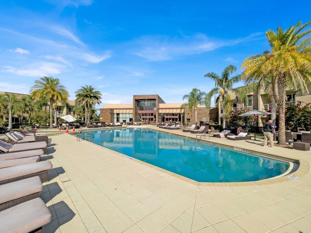 Magic Village Resort 4 Bedroom townhome with Outdoor Kitchen 4 Townhouse