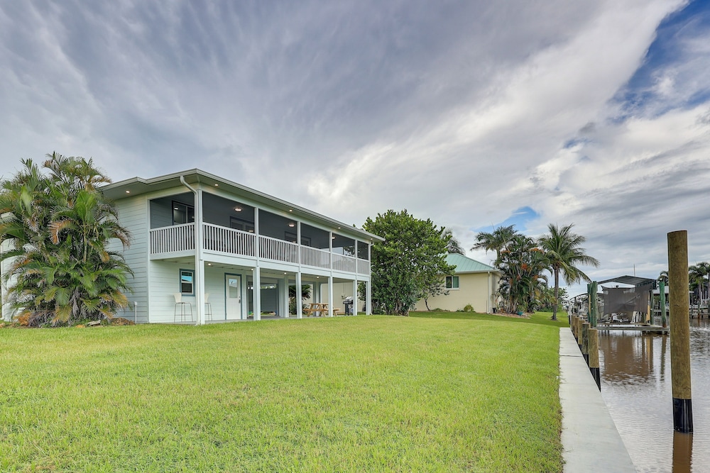 Dock + Canal View: Tranquil Escape in Punta Gorda
