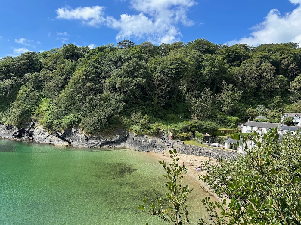 The Slipway Suite, Fowey Harbour & Parking 1 Min