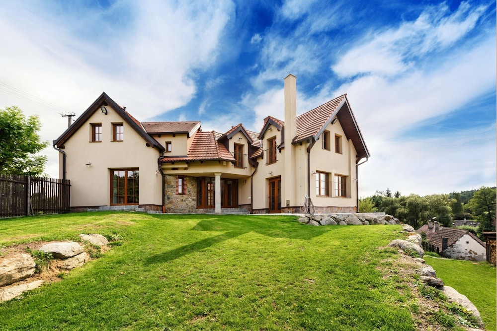 Villa in Varvazov Near Ski Slopes