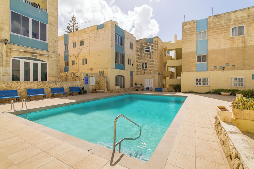Seaview Pool Dolmen Apt St Paul's Bay photo 2