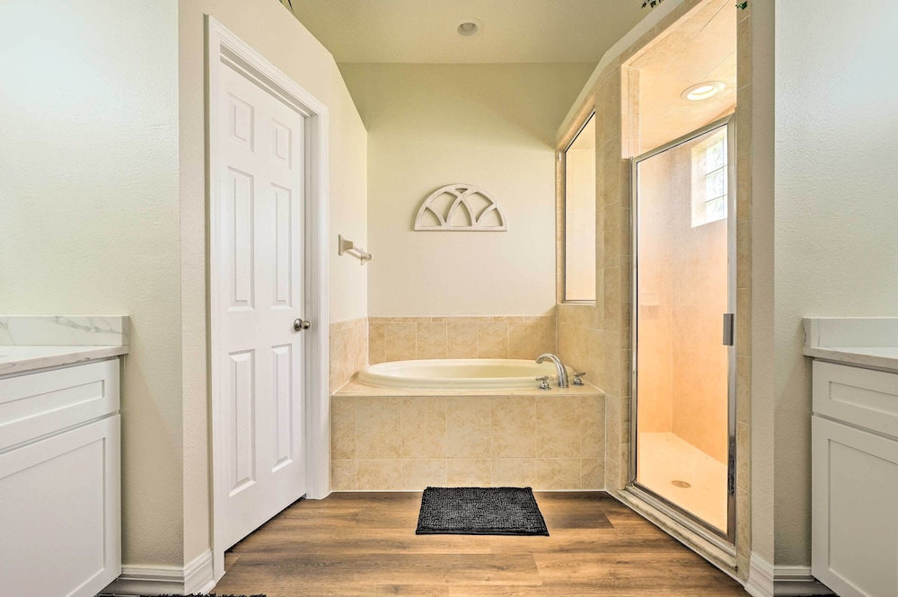Modern Retreat w/ Screened Porch & Game Room! view 2