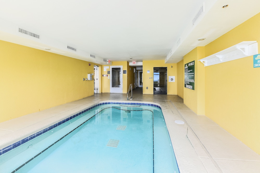 Twin Palms by Book That Condo