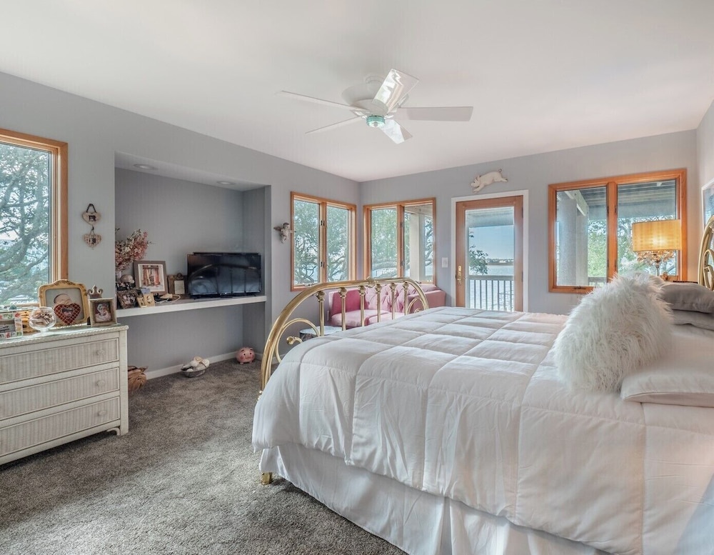 Nicholson Oaks by Topsail Realty