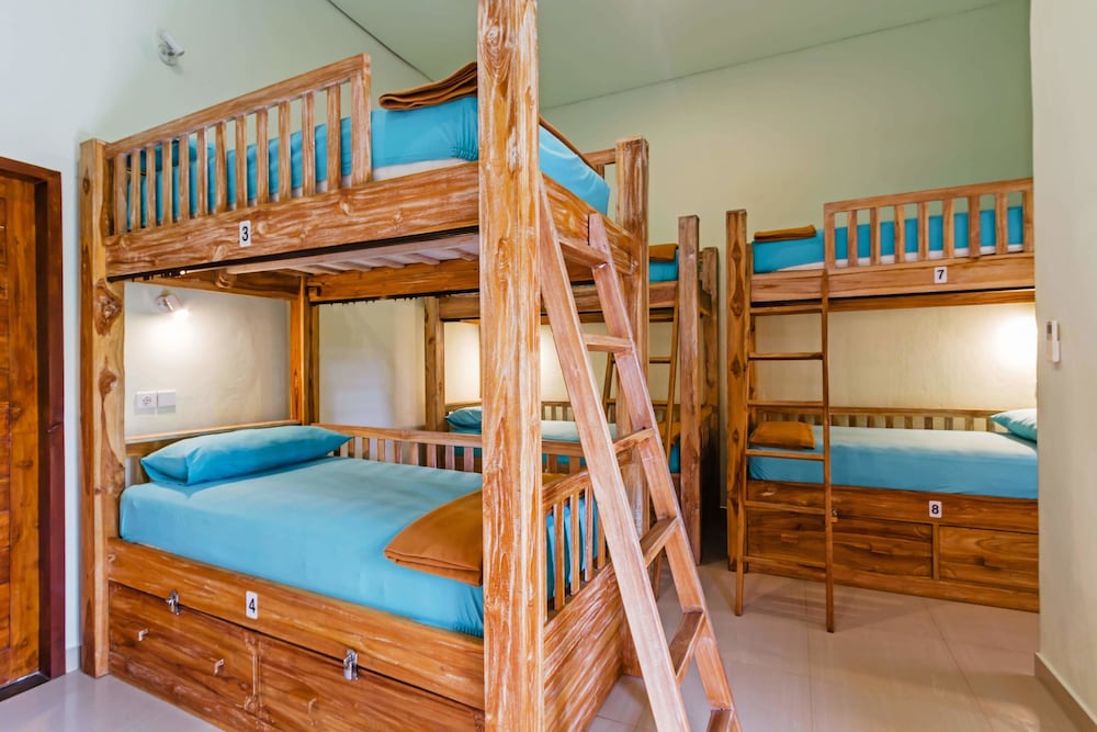 Lembongan Hostel