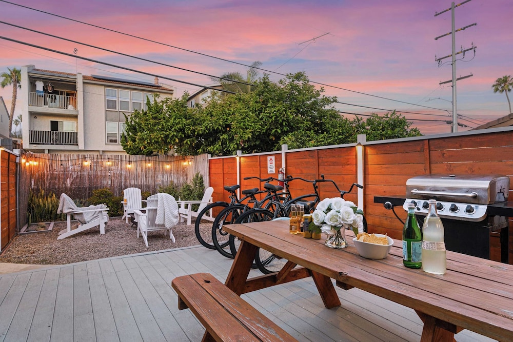 Modern San Clemente Duplex 2 Units w/ Ocean Views, Walk to Trestles Beach