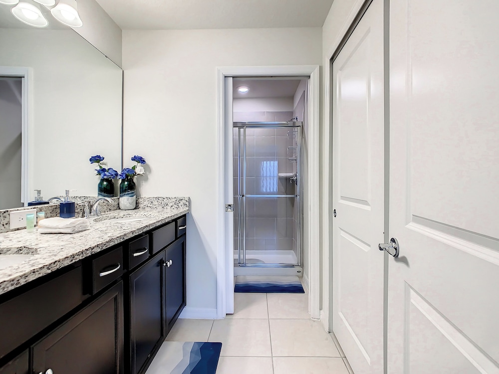 A Touch of Blue at Windsor Island Resort