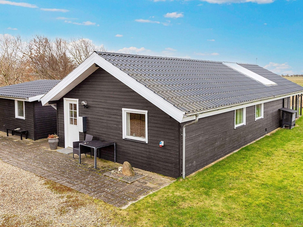 6 Person Holiday Home in Vinderup