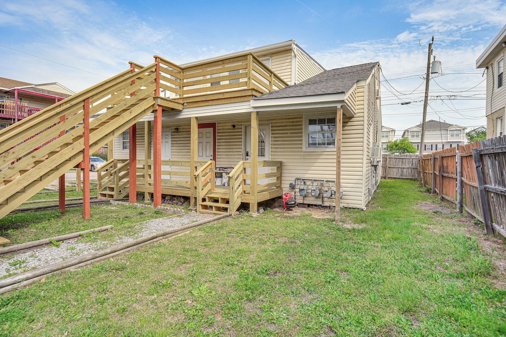 Walk to Beach & Chesapeake Bay: Norfolk Retreat!