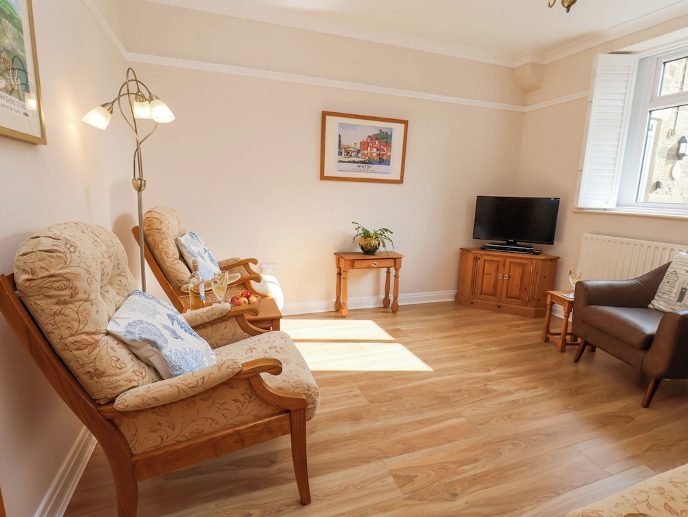 Maypole Cottage