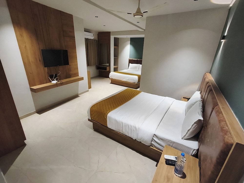 Hotel Beverly Plaza Kozhikode
