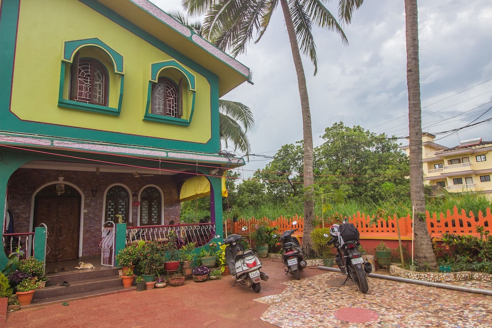 OYO 19876 Home Classic 2BHK Near Carmona Beach view 3