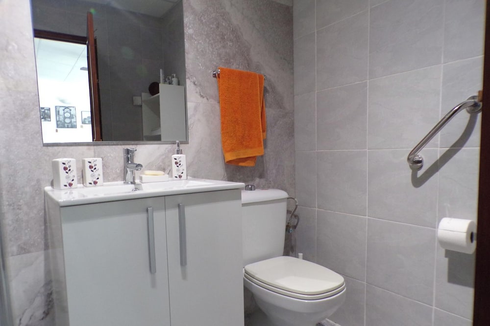 Apartment Sleeps 4 With Private Pool