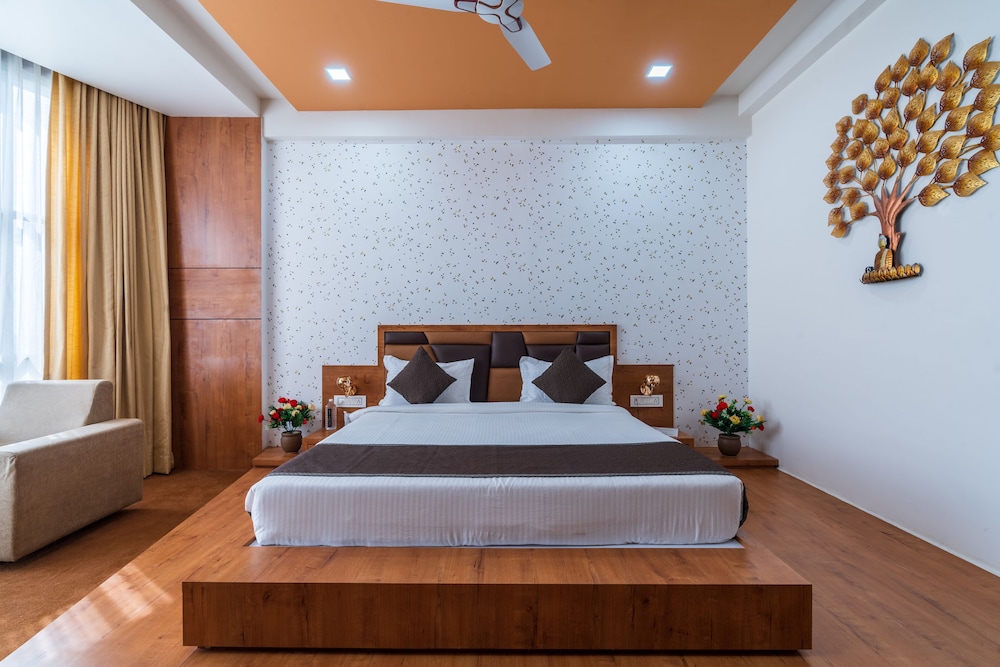 Hotel Aman Palace by ShriGo Hotels view 5
