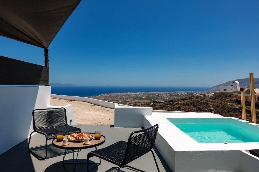 Lackos Luxury Suites
