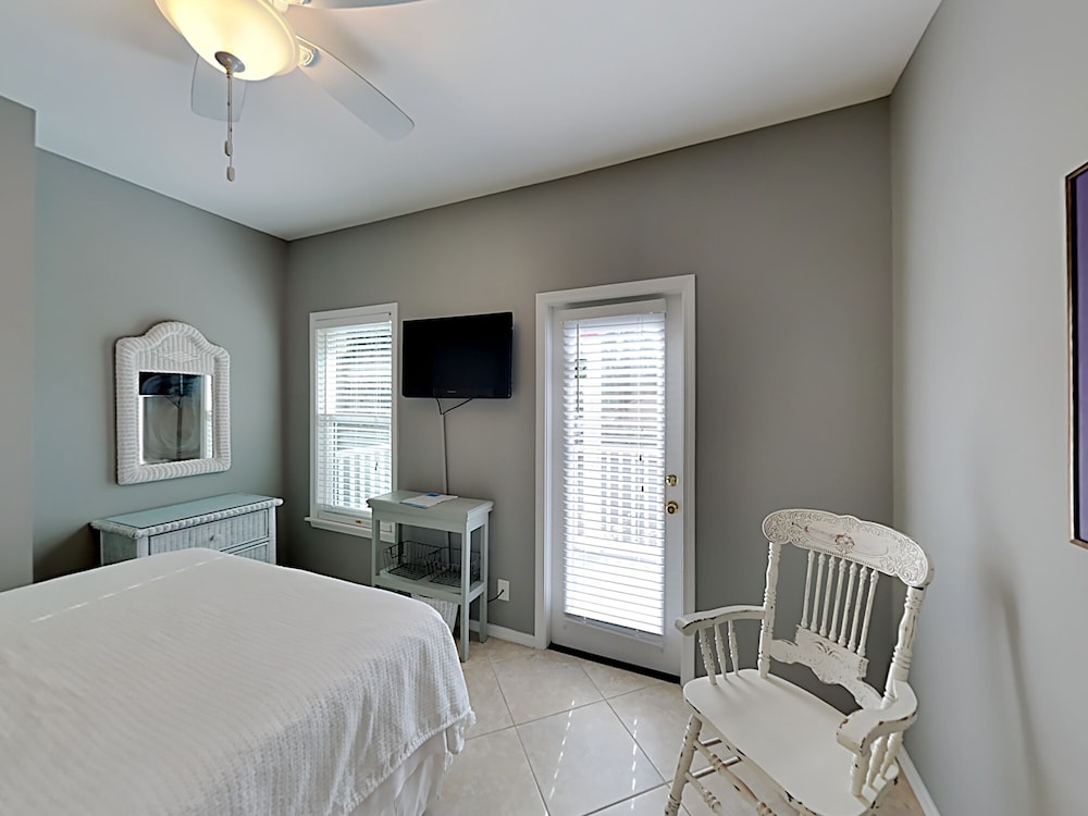 Treasured Times by Southern Vacation Rentals view 5