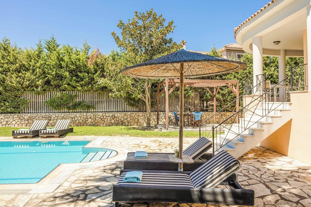 Villa Sarlata Sea View